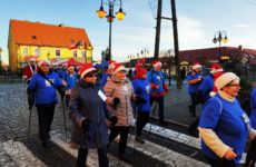 Więcej o: Jarmark Bożonarodzeniowy  i  IV Marsz Świąteczny Nordic Walking 2019